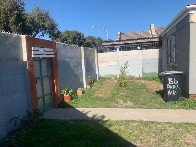 3 Bedroom Property for Sale in Westridge Western Cape